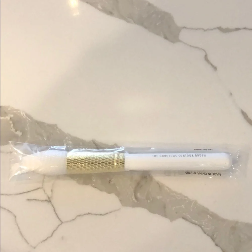 🌸5/$25🌸 Gigi Gorgeous contour brush